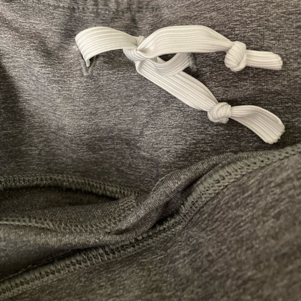 Lululemon Speed Crop Heathered Slate size 6 - Picture 15 of 16